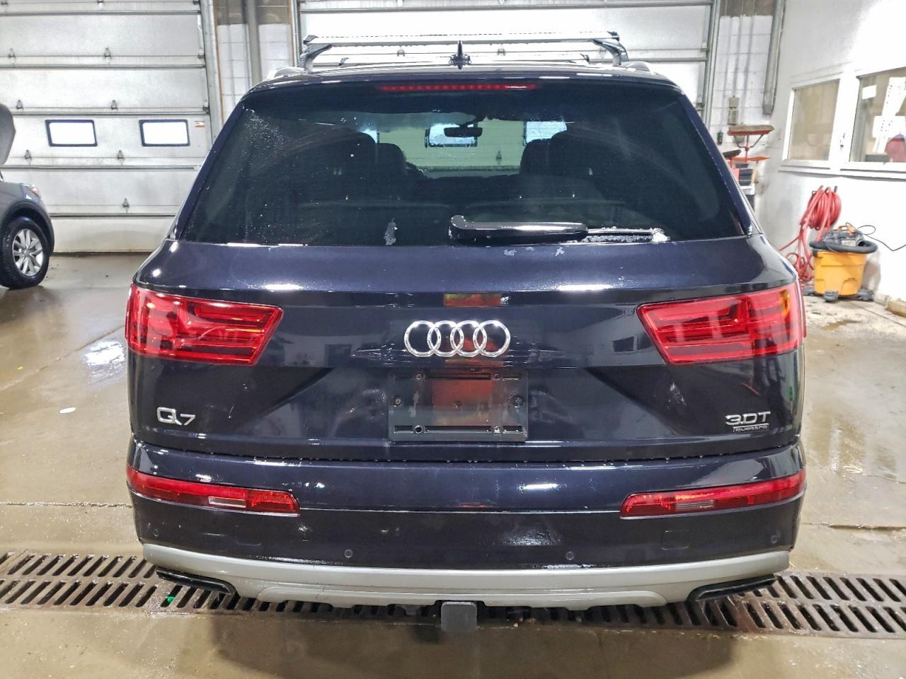 2017 AUDI Q7