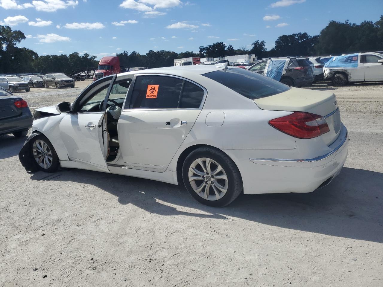 2013 HYUNDAI GENESIS