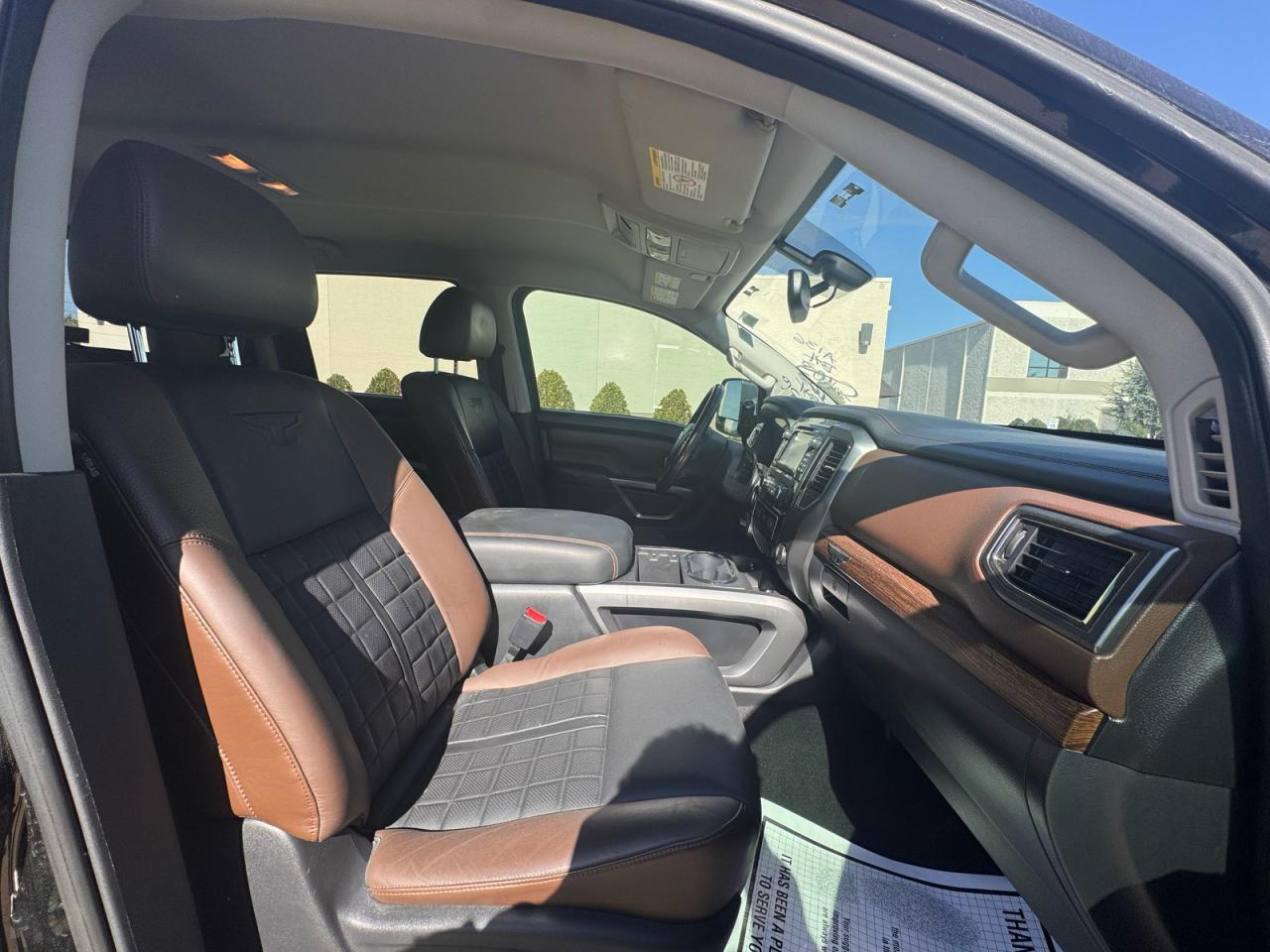 2016 NISSAN Titan
