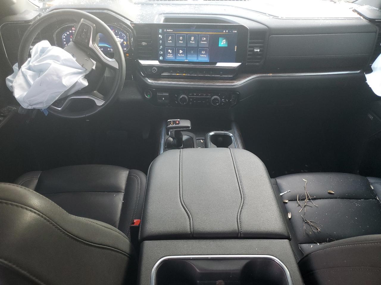 2024 CHEVROLET Silverado
