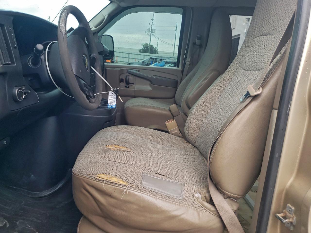 2010 CHEVROLET Express 3500