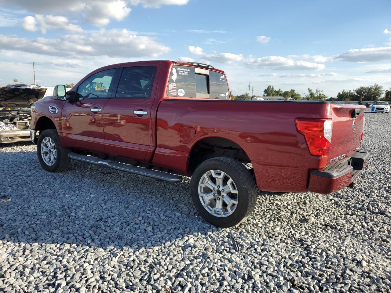 2017 NISSAN Titan