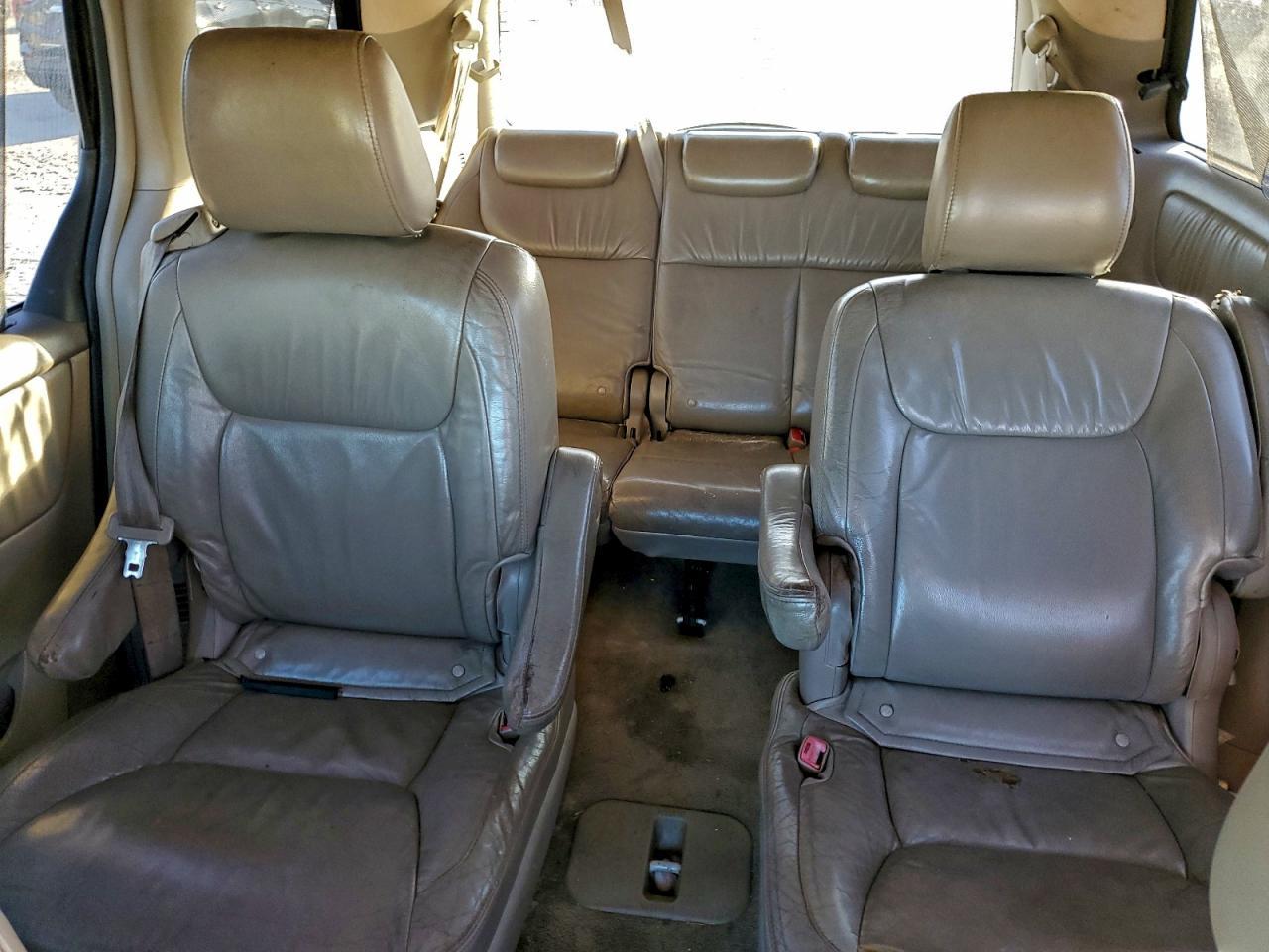 2009 TOYOTA SIENNA