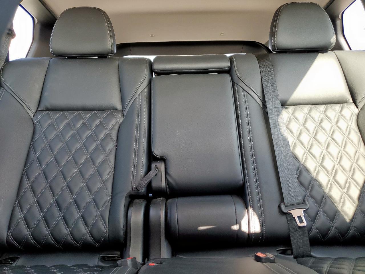 2024 MITSUBISHI outlander
