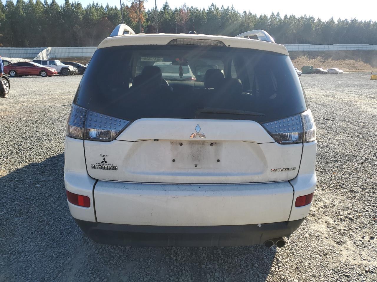2009 MITSUBISHI outlander