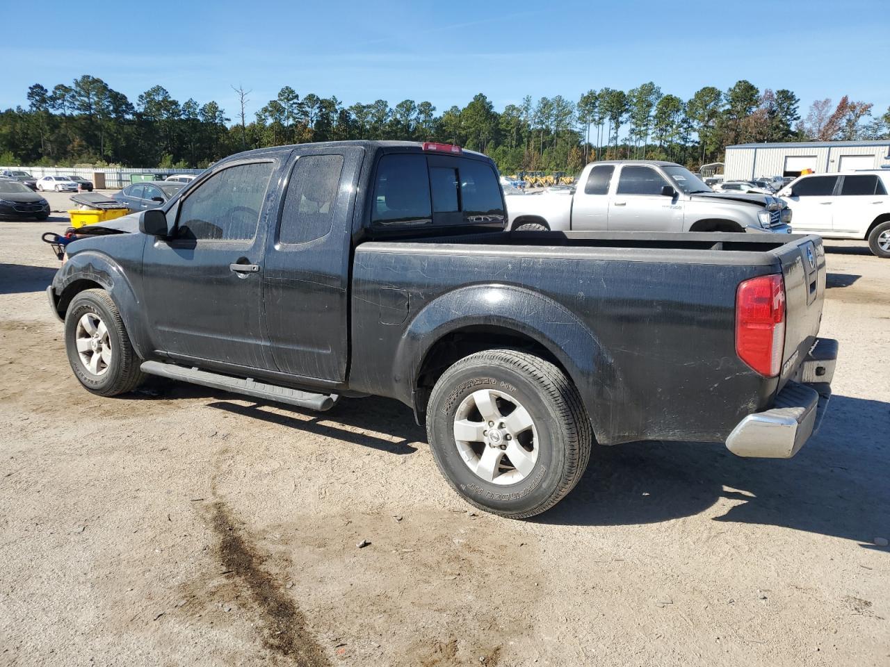 2011 NISSAN Frontier