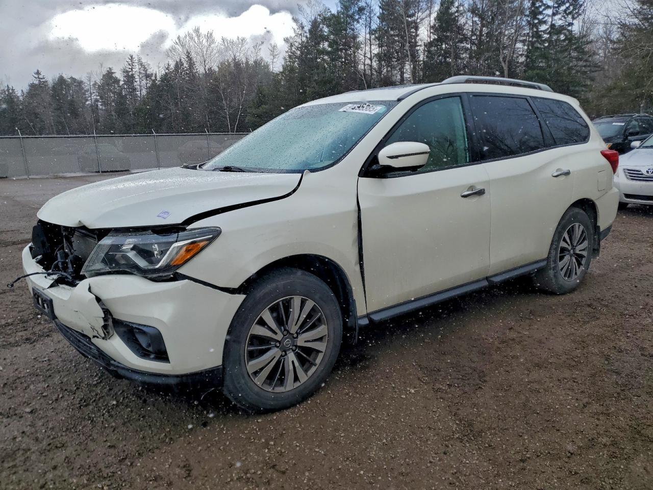 2017 NISSAN PATHFINDER