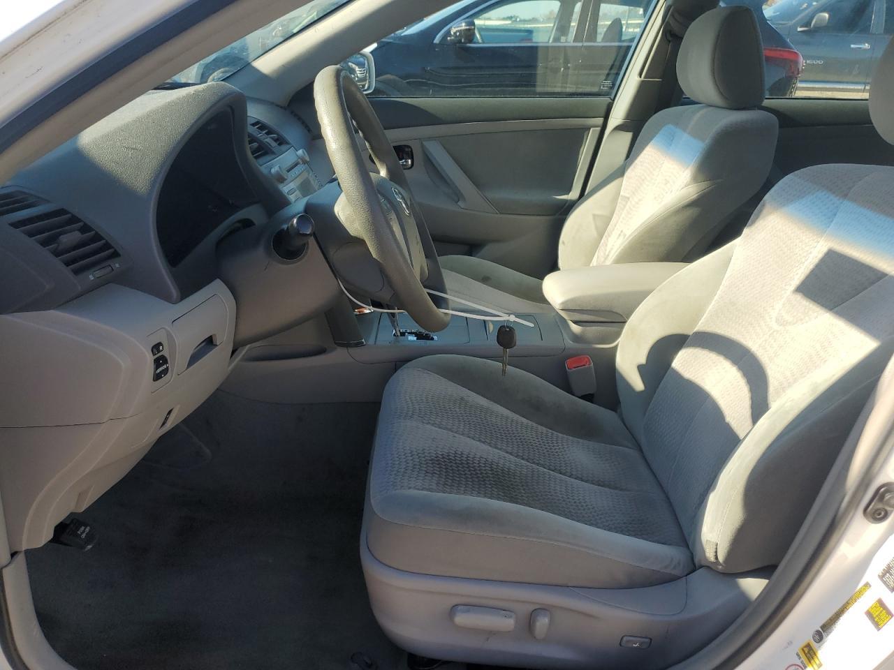2011 TOYOTA CAMRY