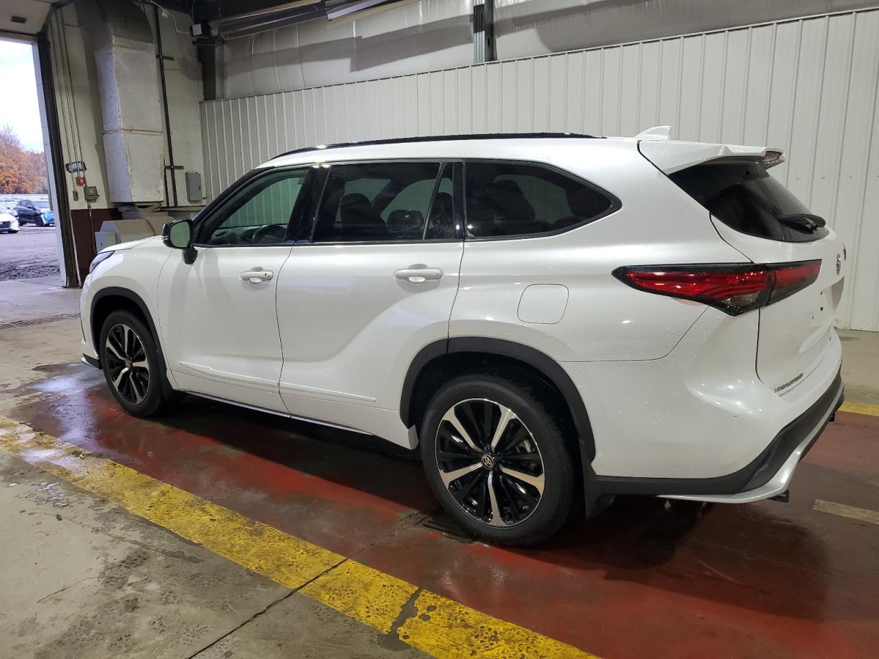 2022 TOYOTA HIGHLANDER