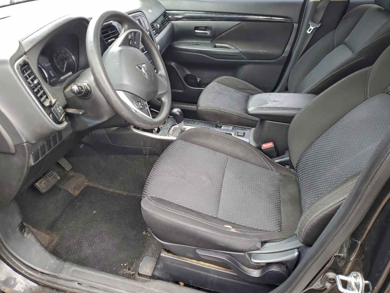 2019 MITSUBISHI outlander