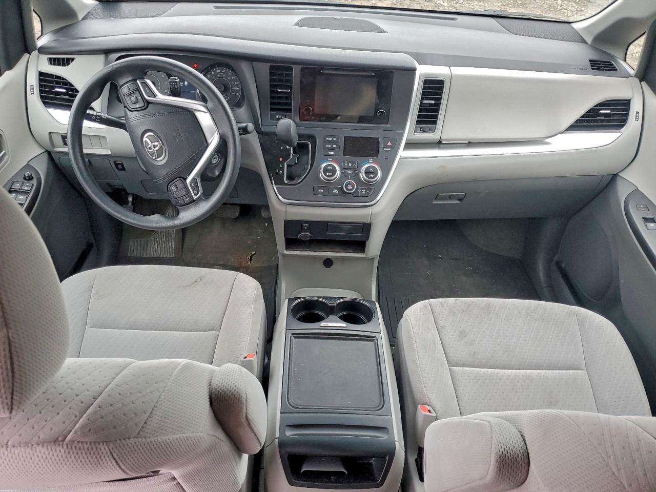 2016 TOYOTA SIENNA