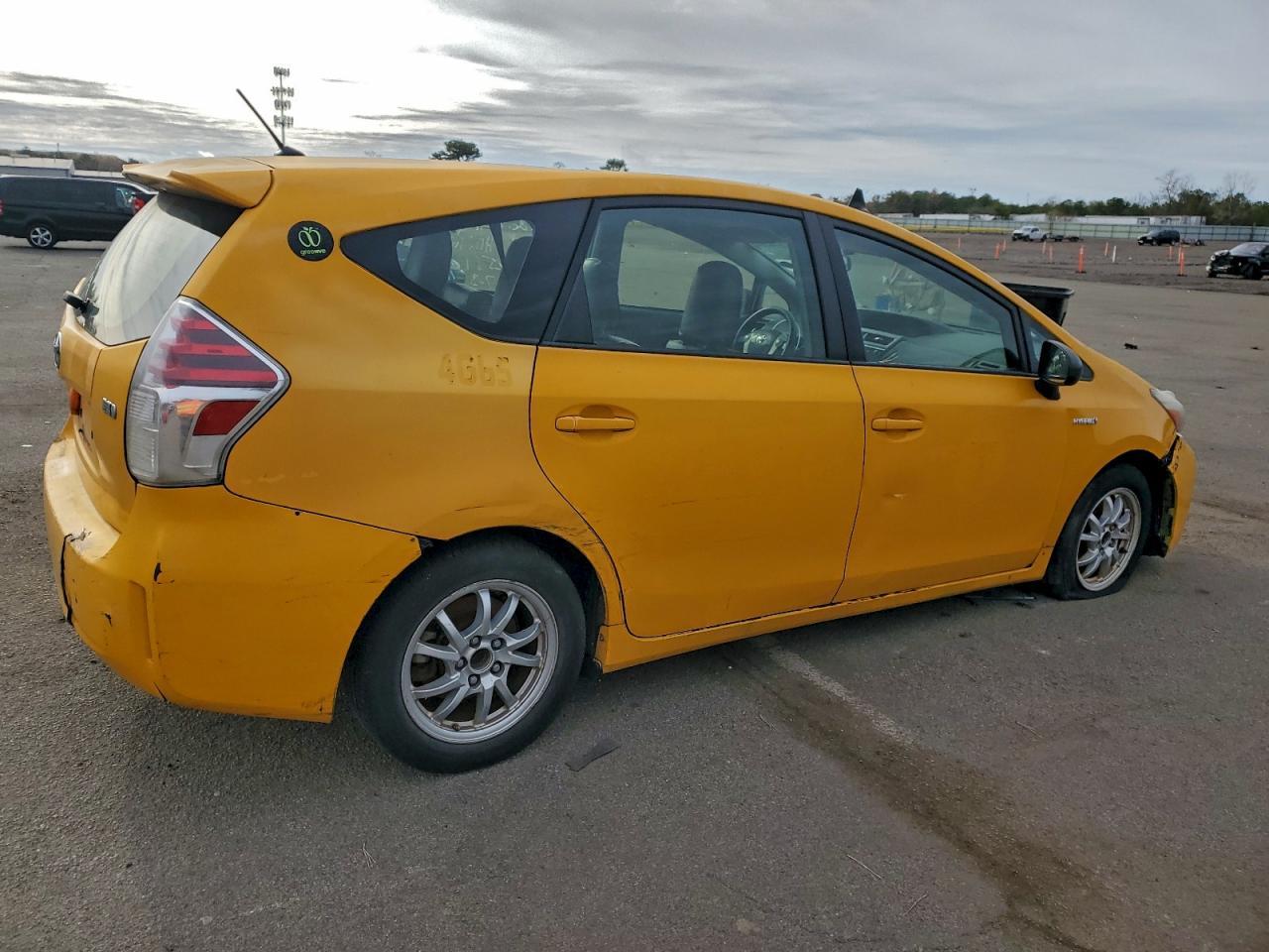 2016 TOYOTA PRIUS V