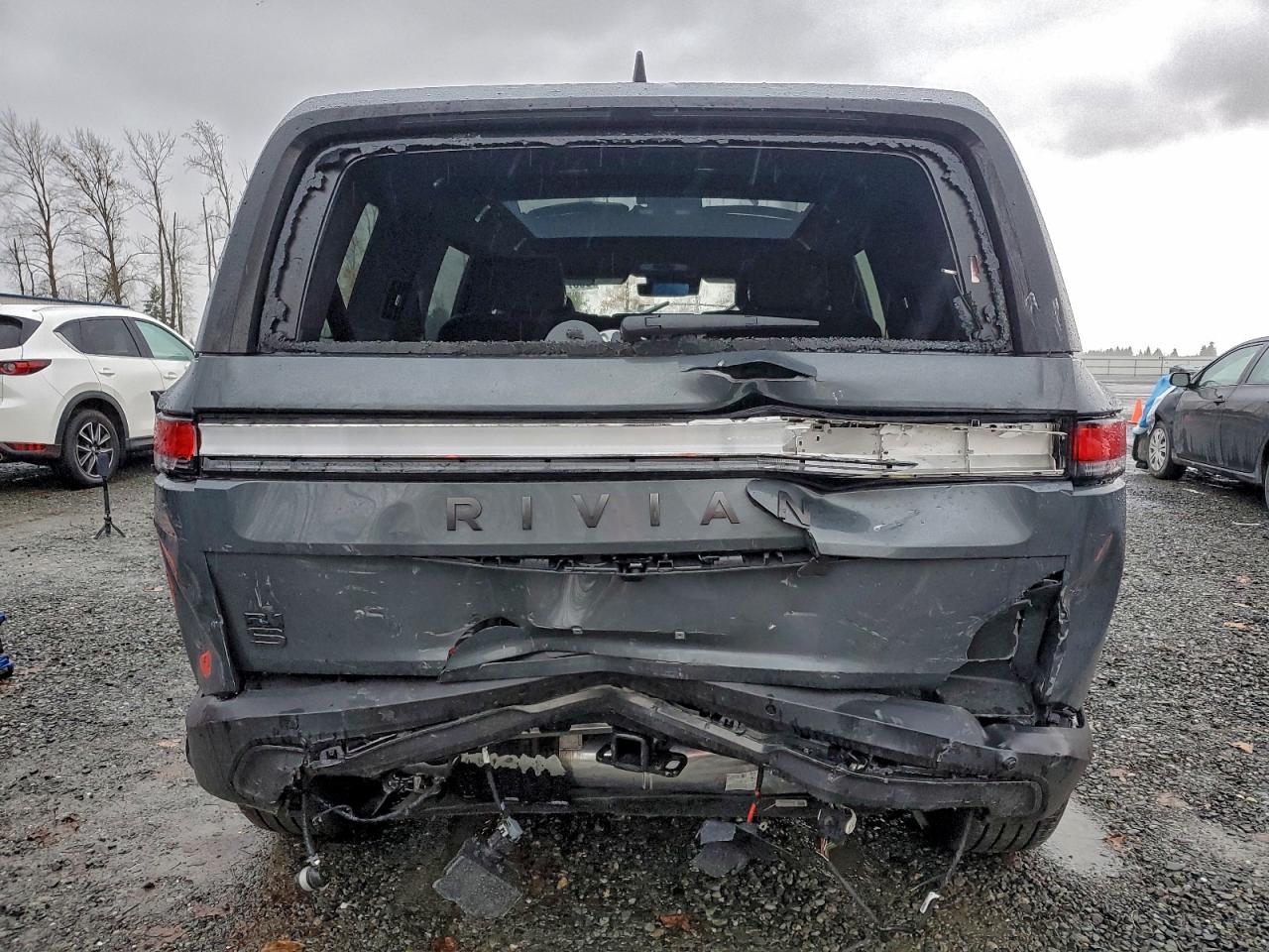 2026 RIVIAN R1s