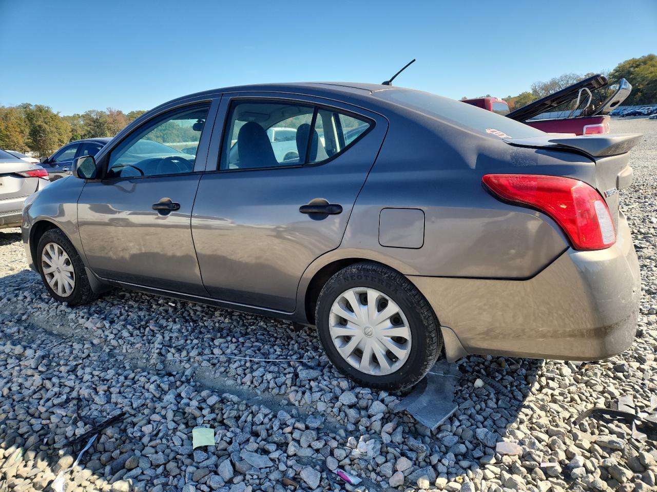 2015 NISSAN VERSA