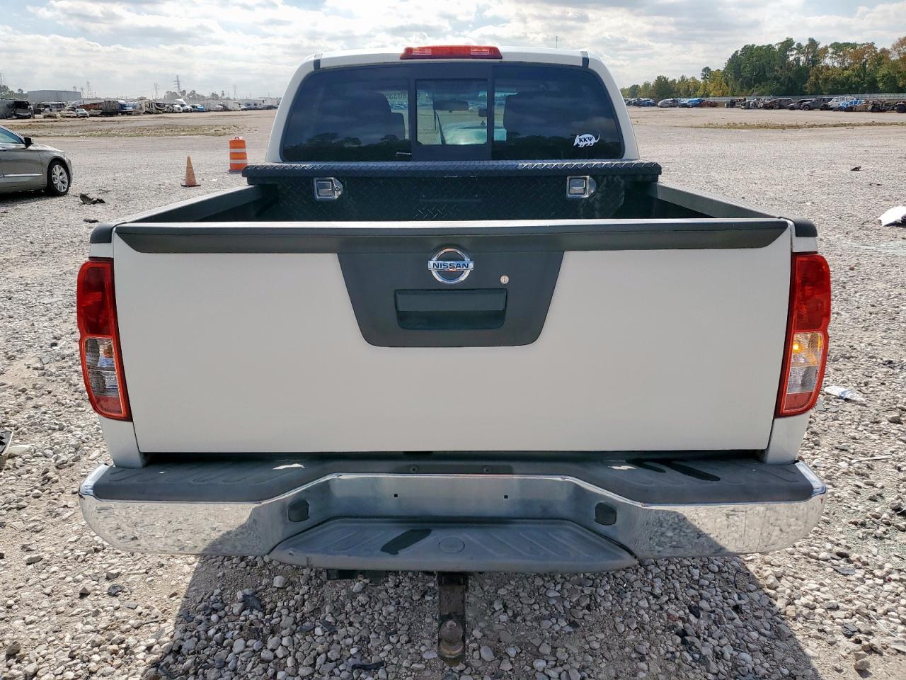 2017 NISSAN Frontier