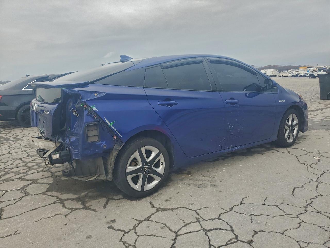 2016 TOYOTA PRIUS