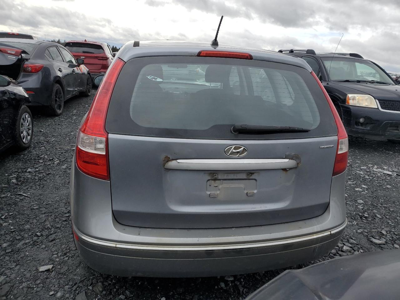 2012 HYUNDAI ELANTRA