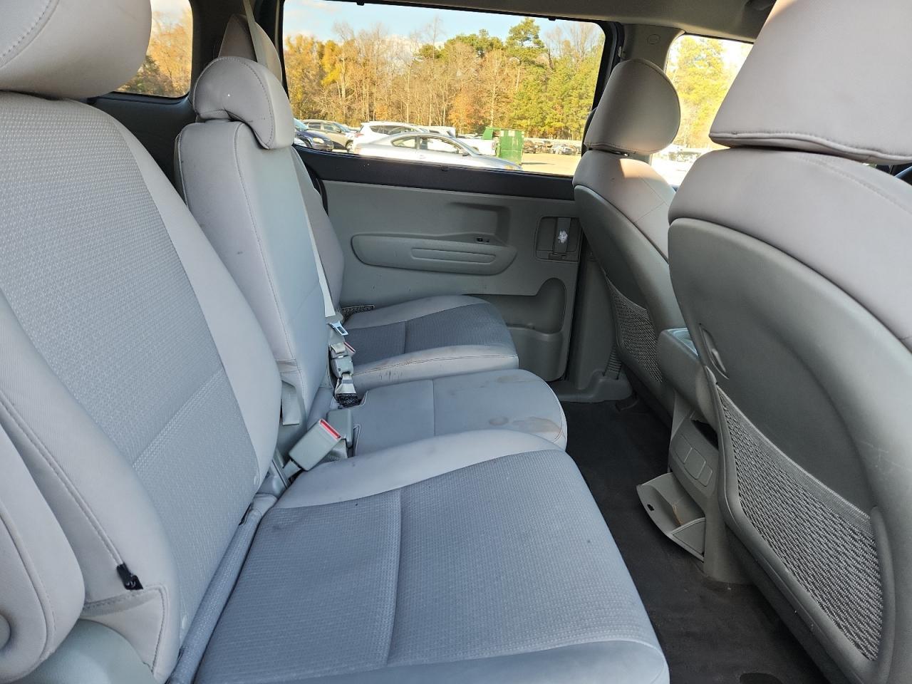 2016 KIA SEDONA