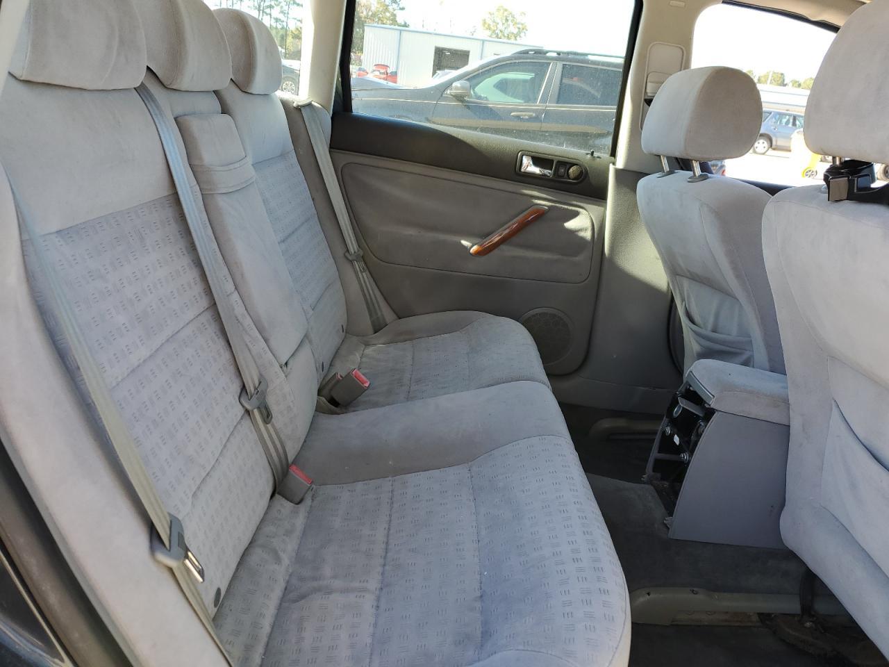2003 VOLKSWAGEN Passat
