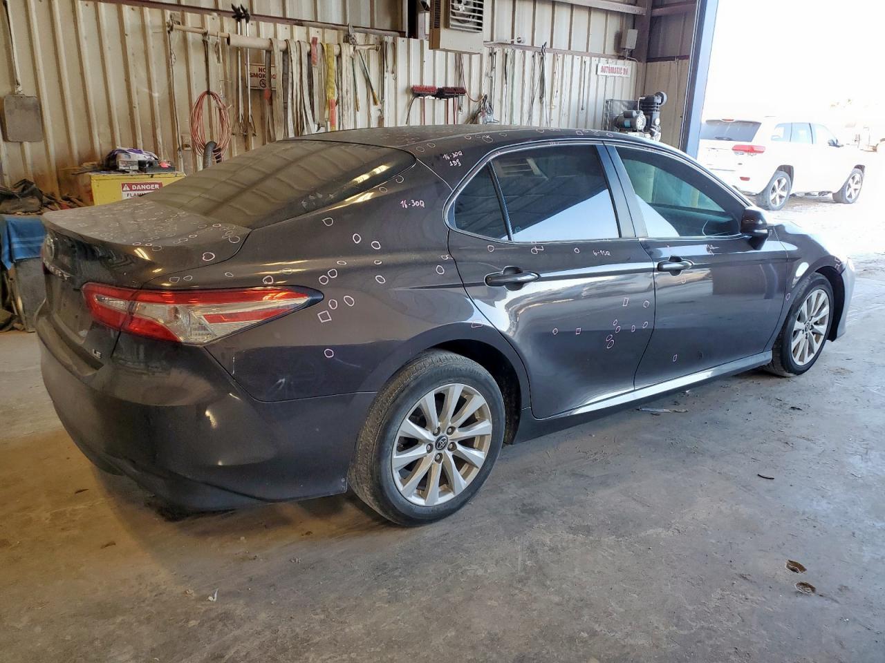 2018 TOYOTA CAMRY