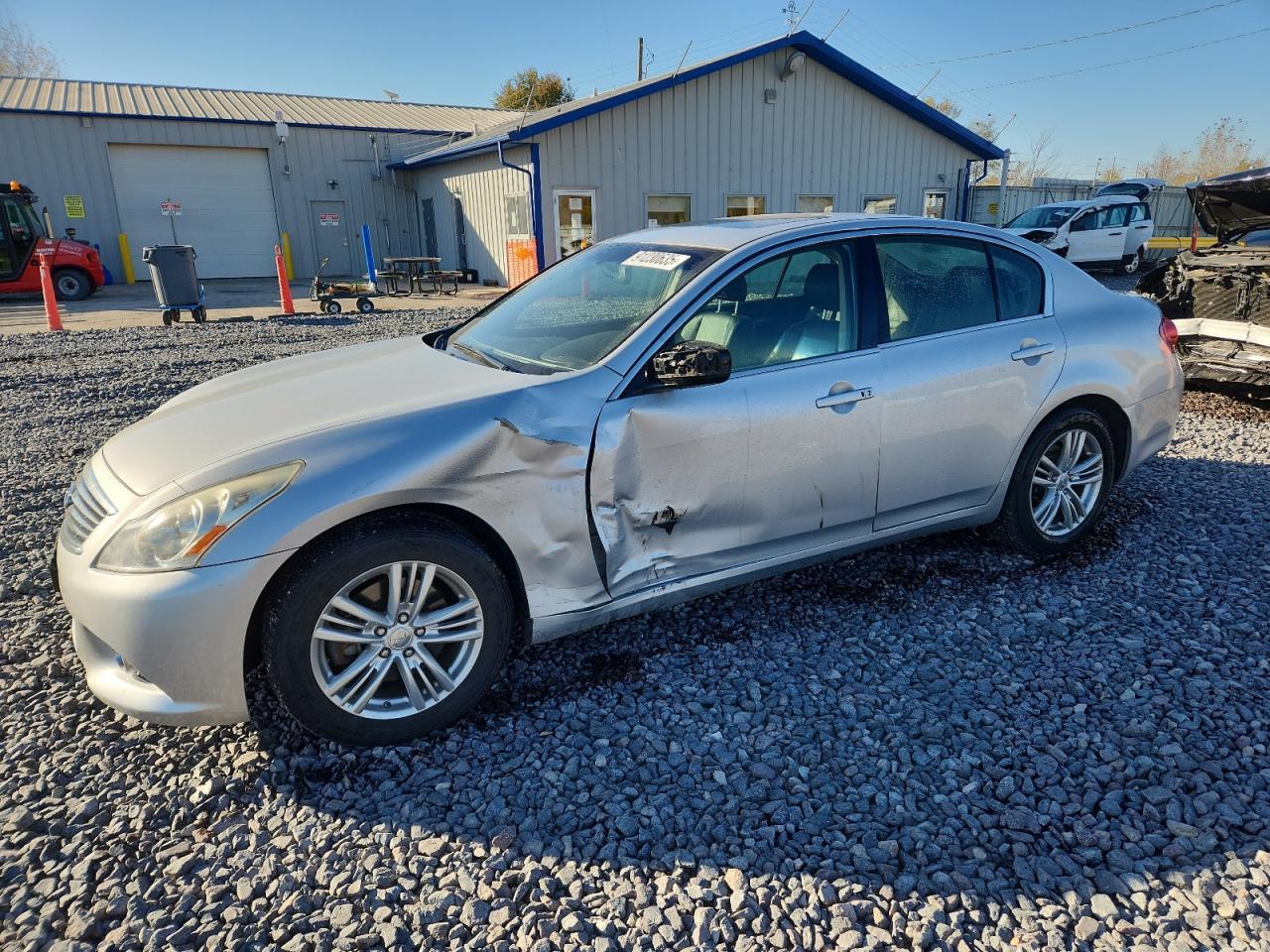 2011 INFINITI G37