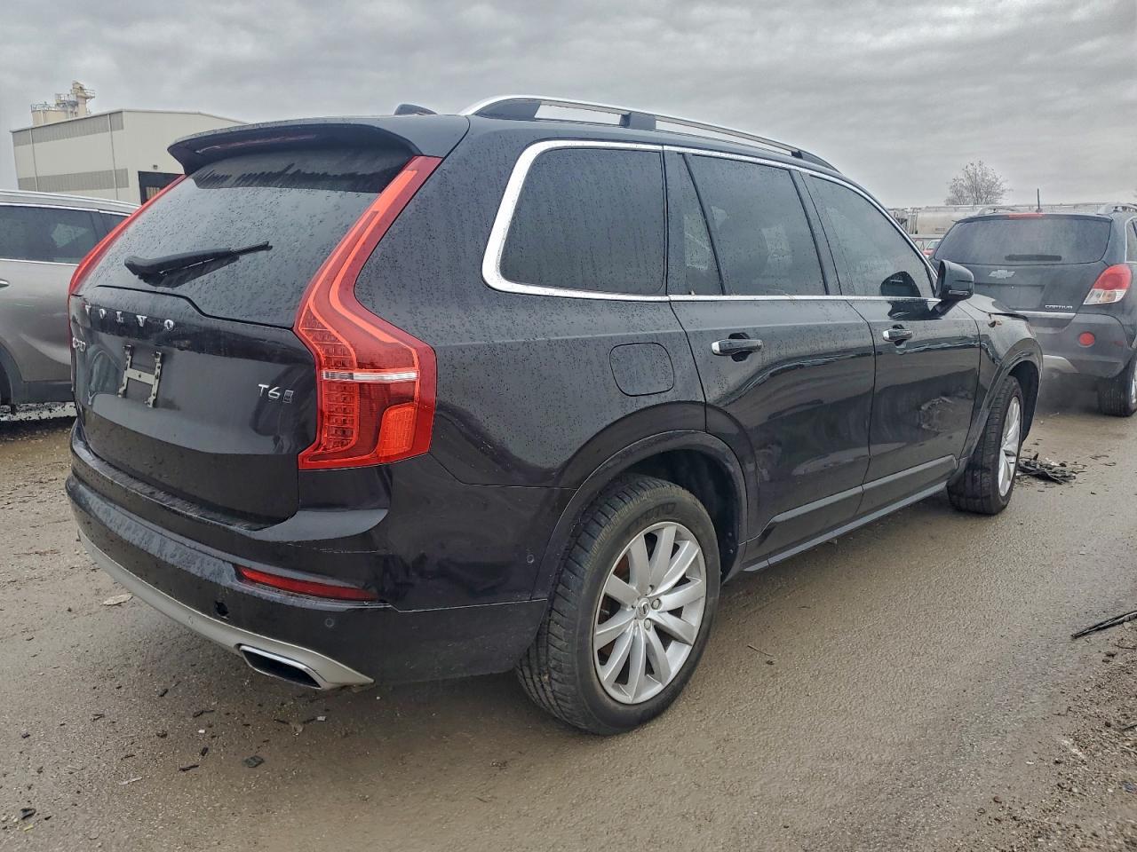 2016 VOLVO XC90