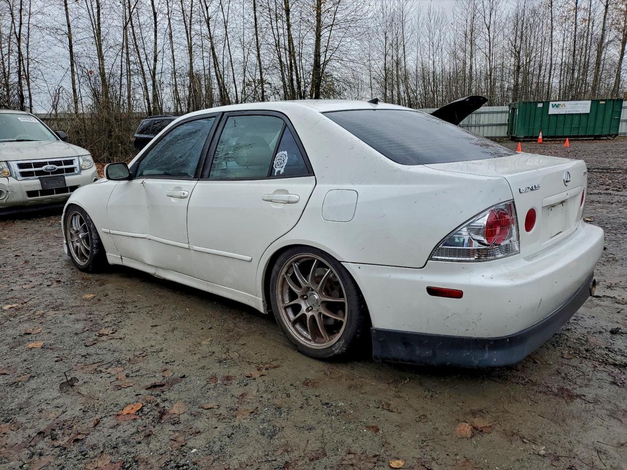 2002 LEXUS IS 300