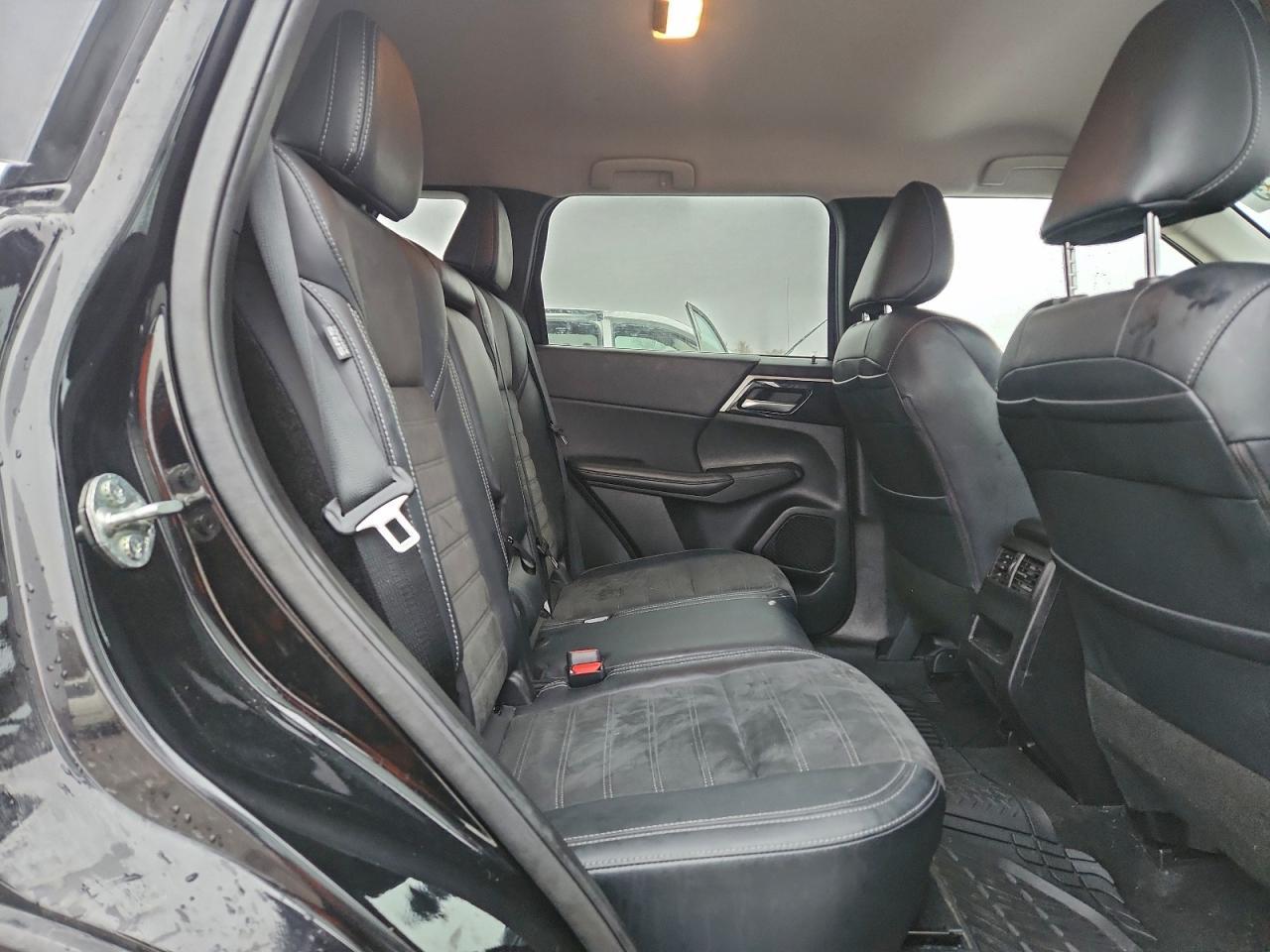 2024 MITSUBISHI outlander