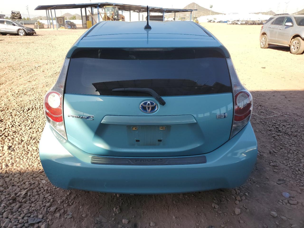 2014 TOYOTA Prius c