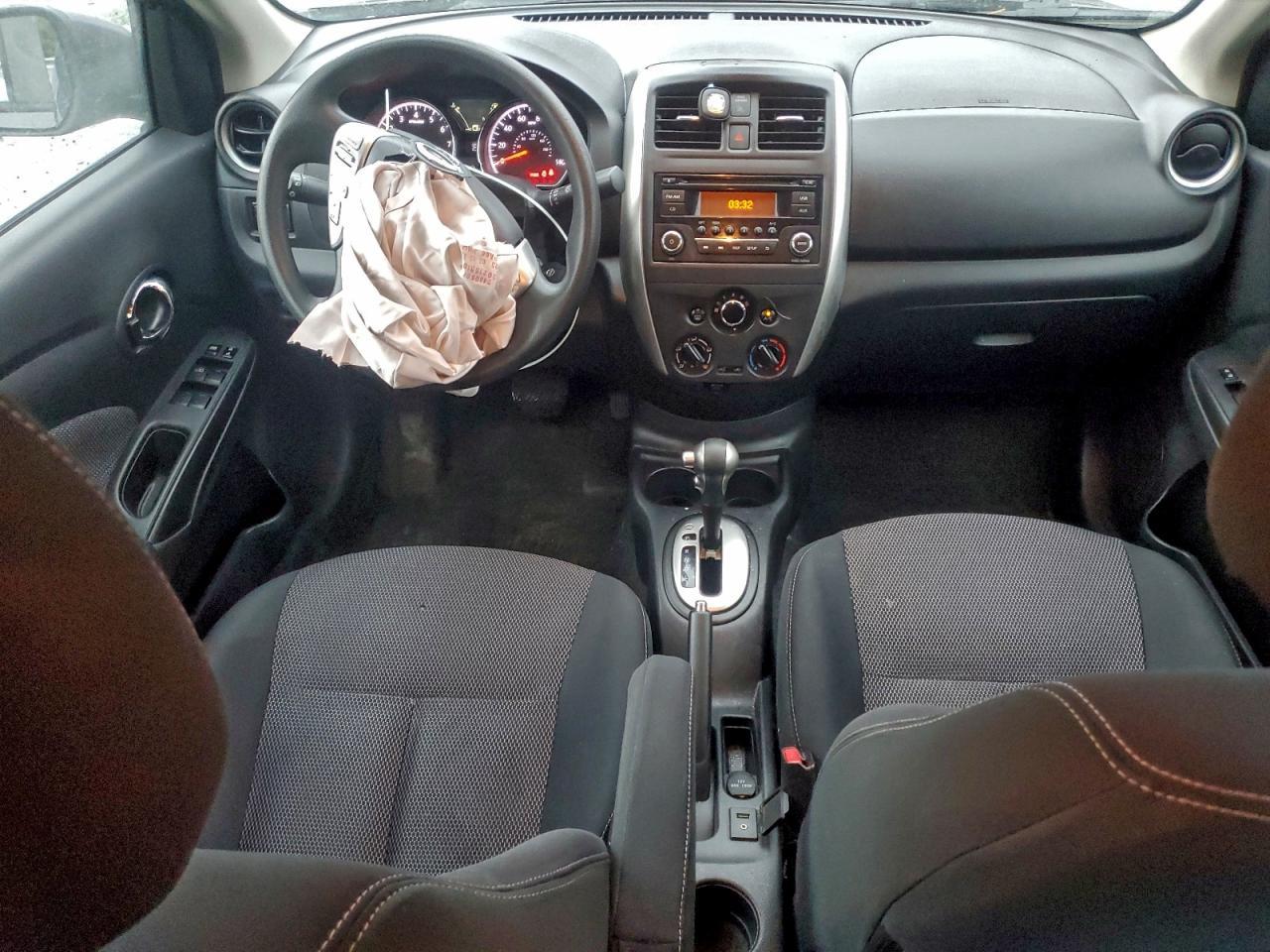2015 NISSAN VERSA