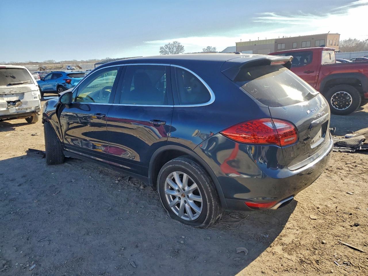 2013 PORSCHE CAYENNE