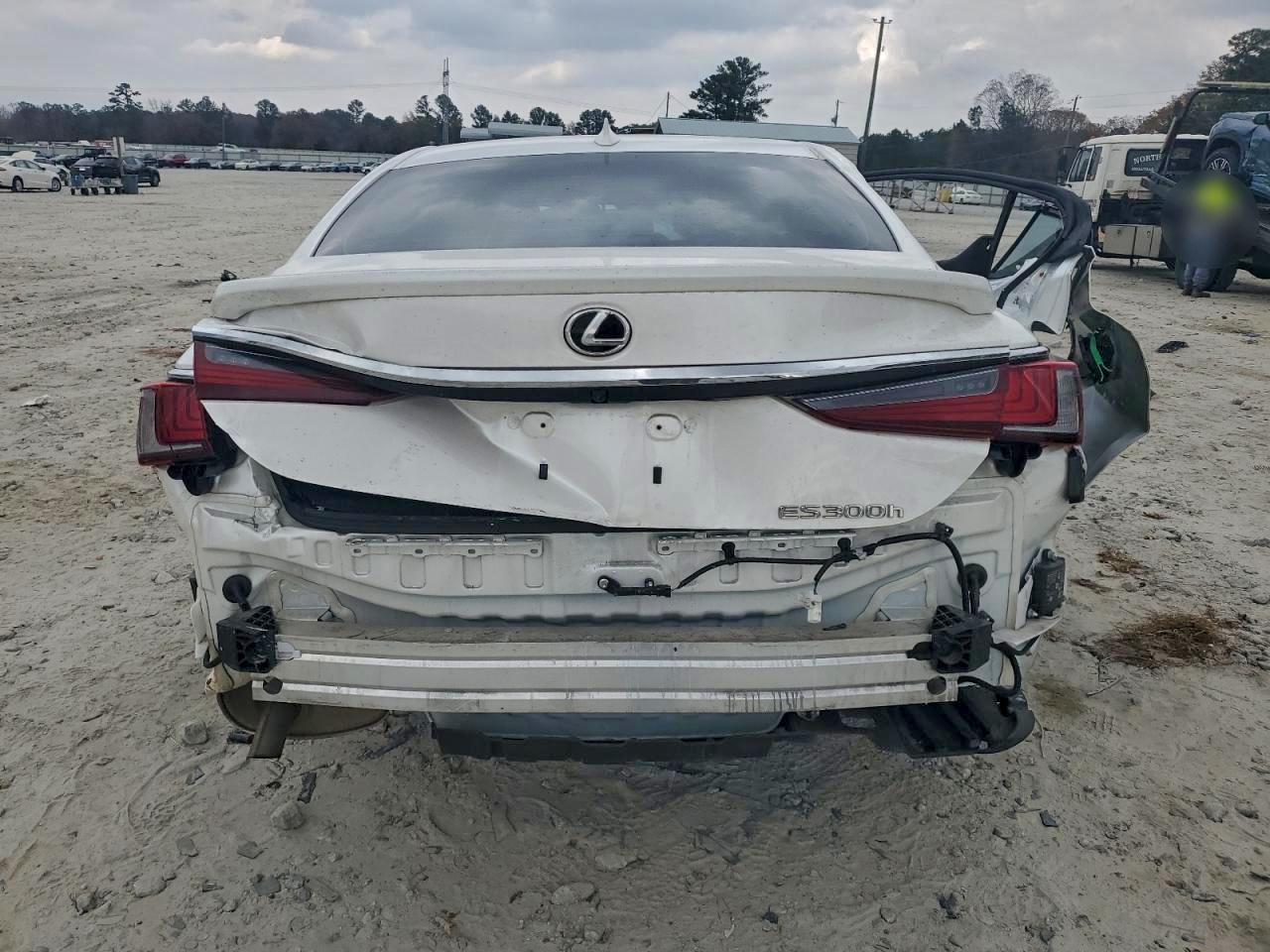 2024 LEXUS ES 300H
