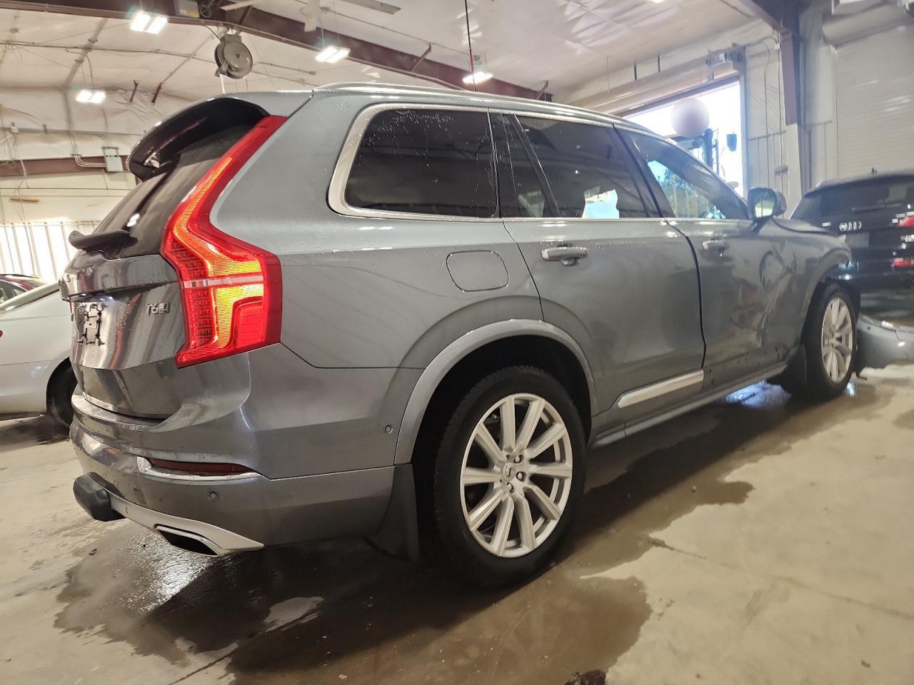 2019 VOLVO XC90