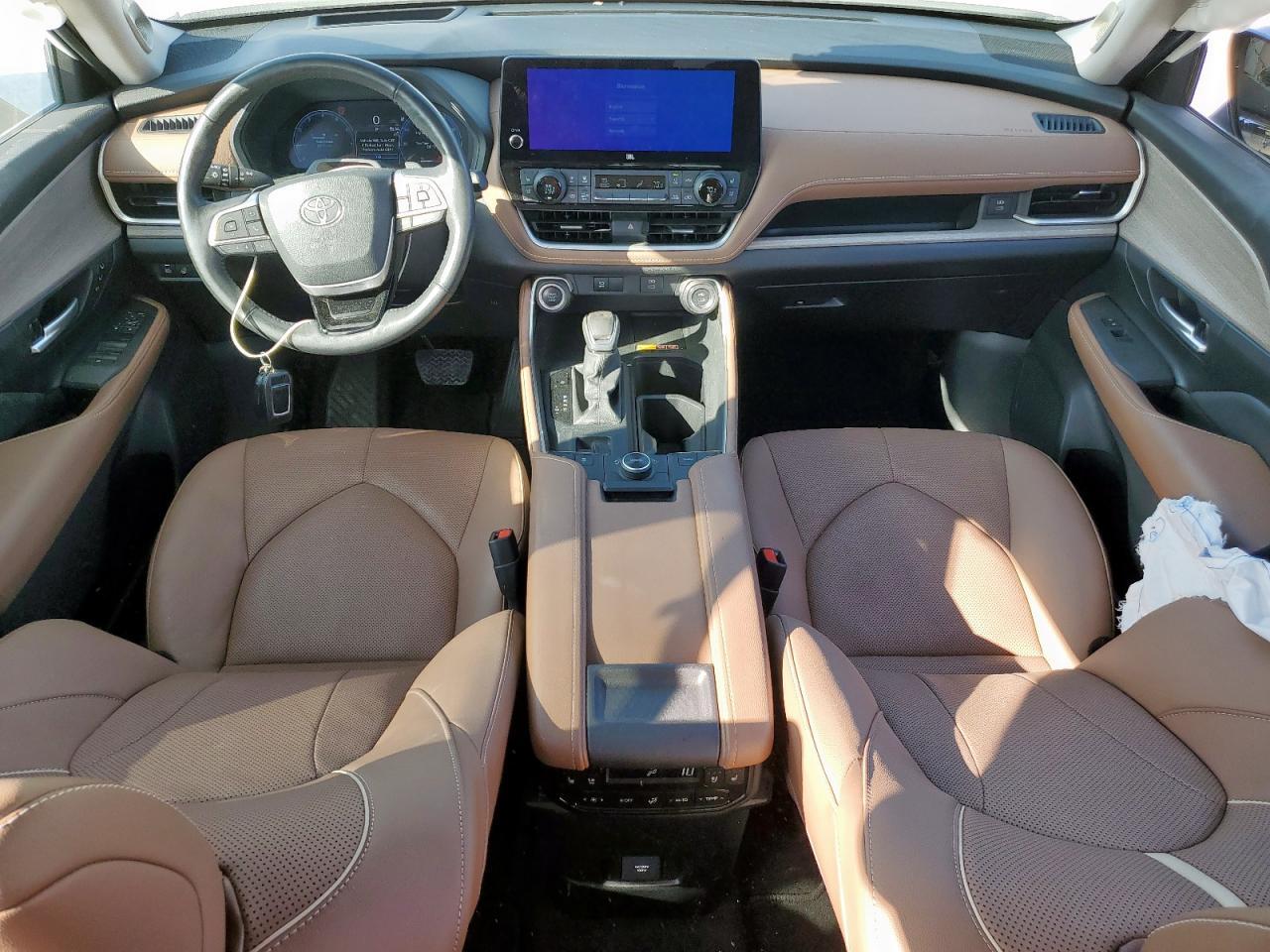 2024 TOYOTA HIGHLANDER