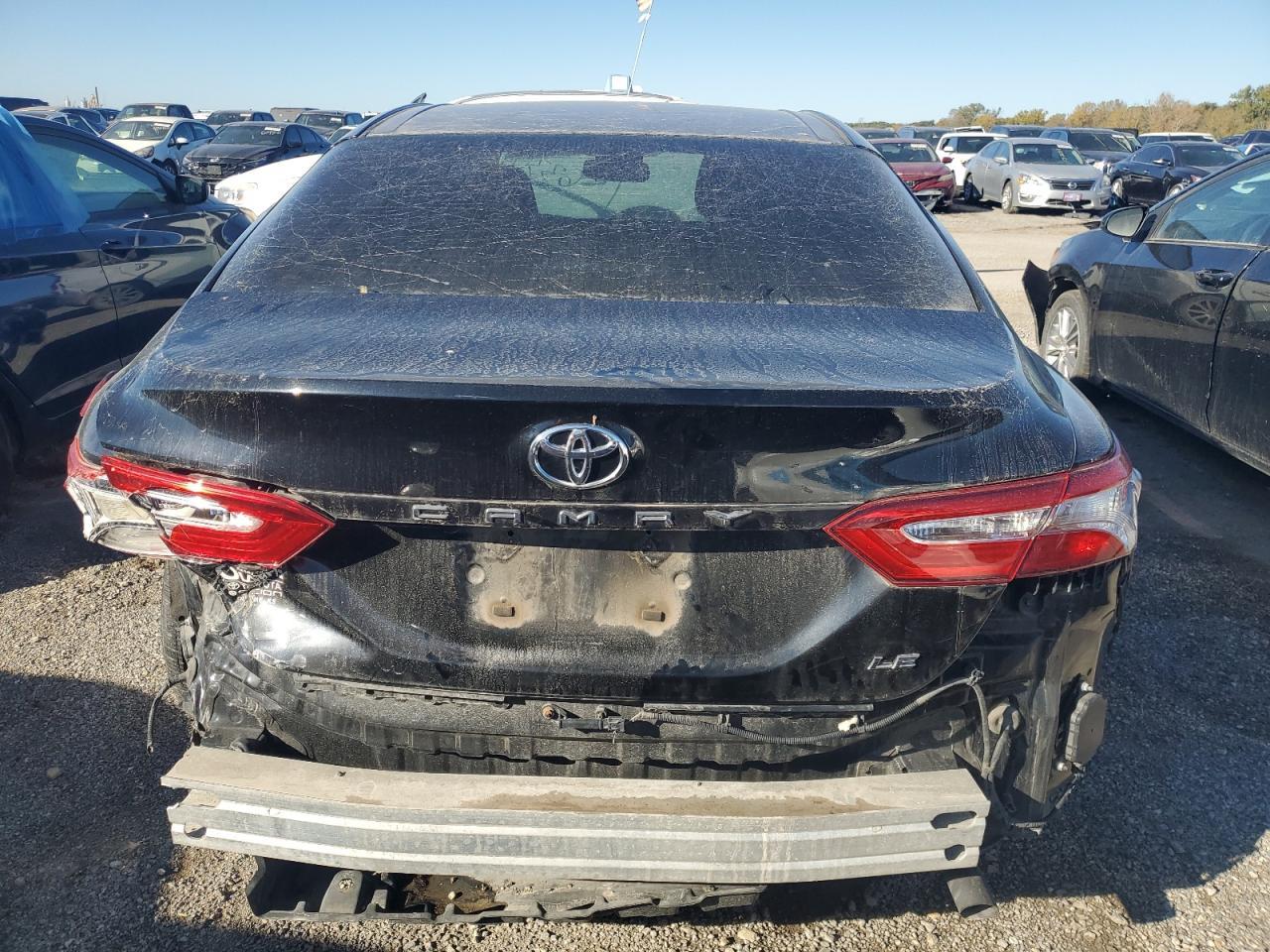 2018 TOYOTA CAMRY