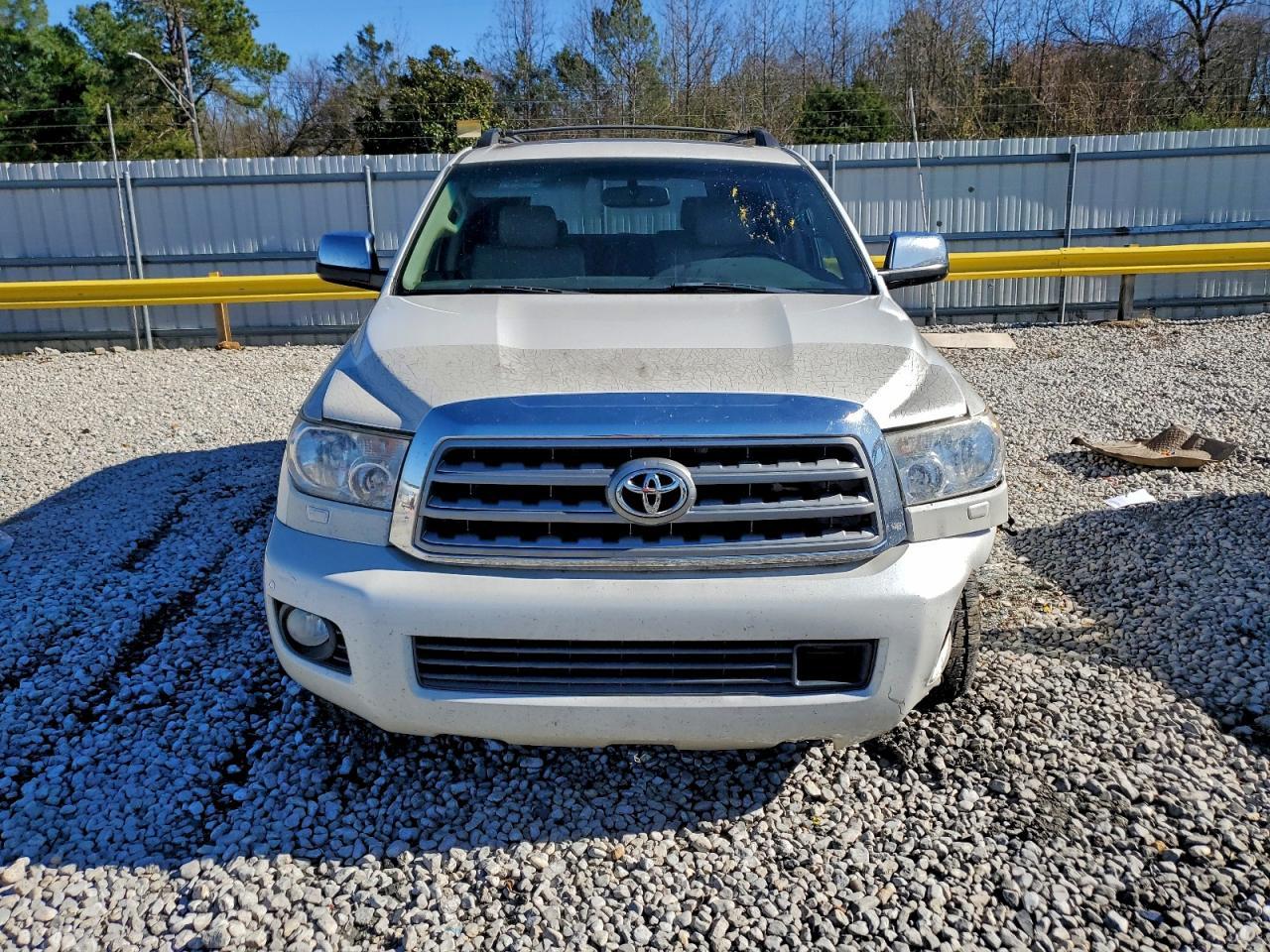 2011 TOYOTA Sequoia