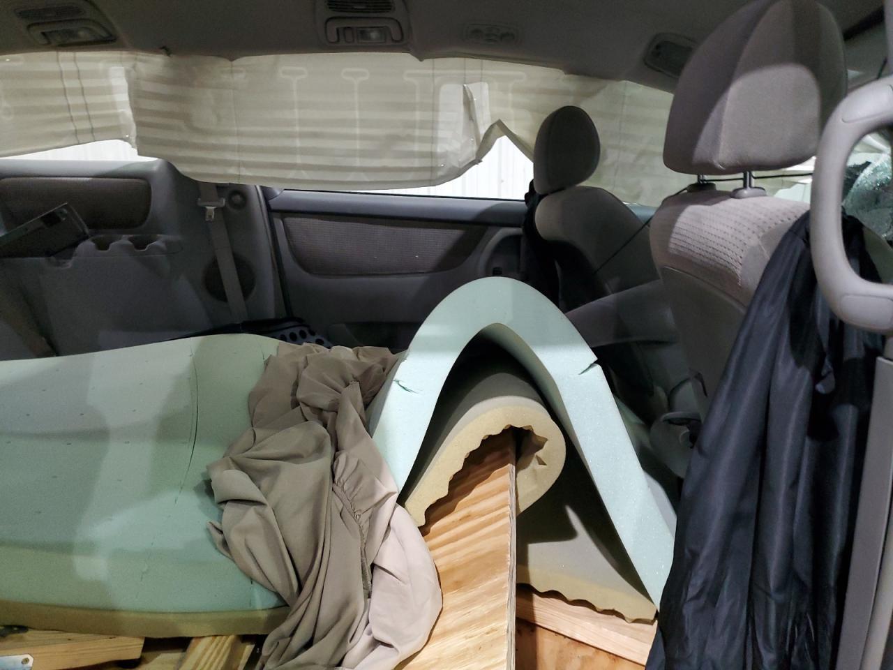 2007 TOYOTA SIENNA