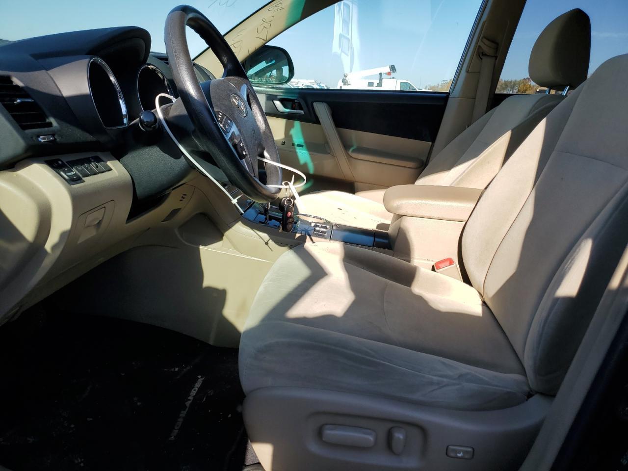 2012 TOYOTA HIGHLANDER