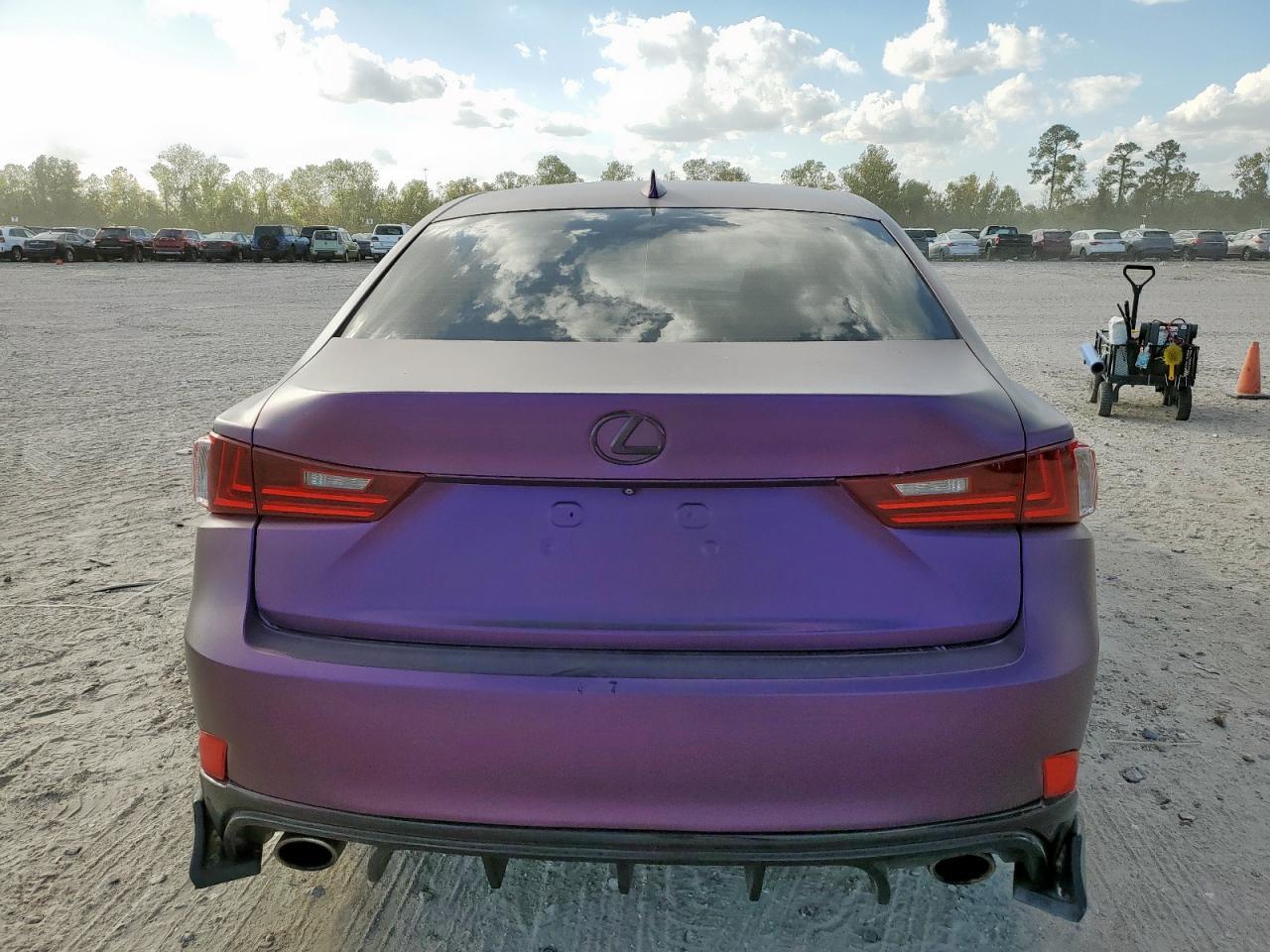 2016 LEXUS IS 200t