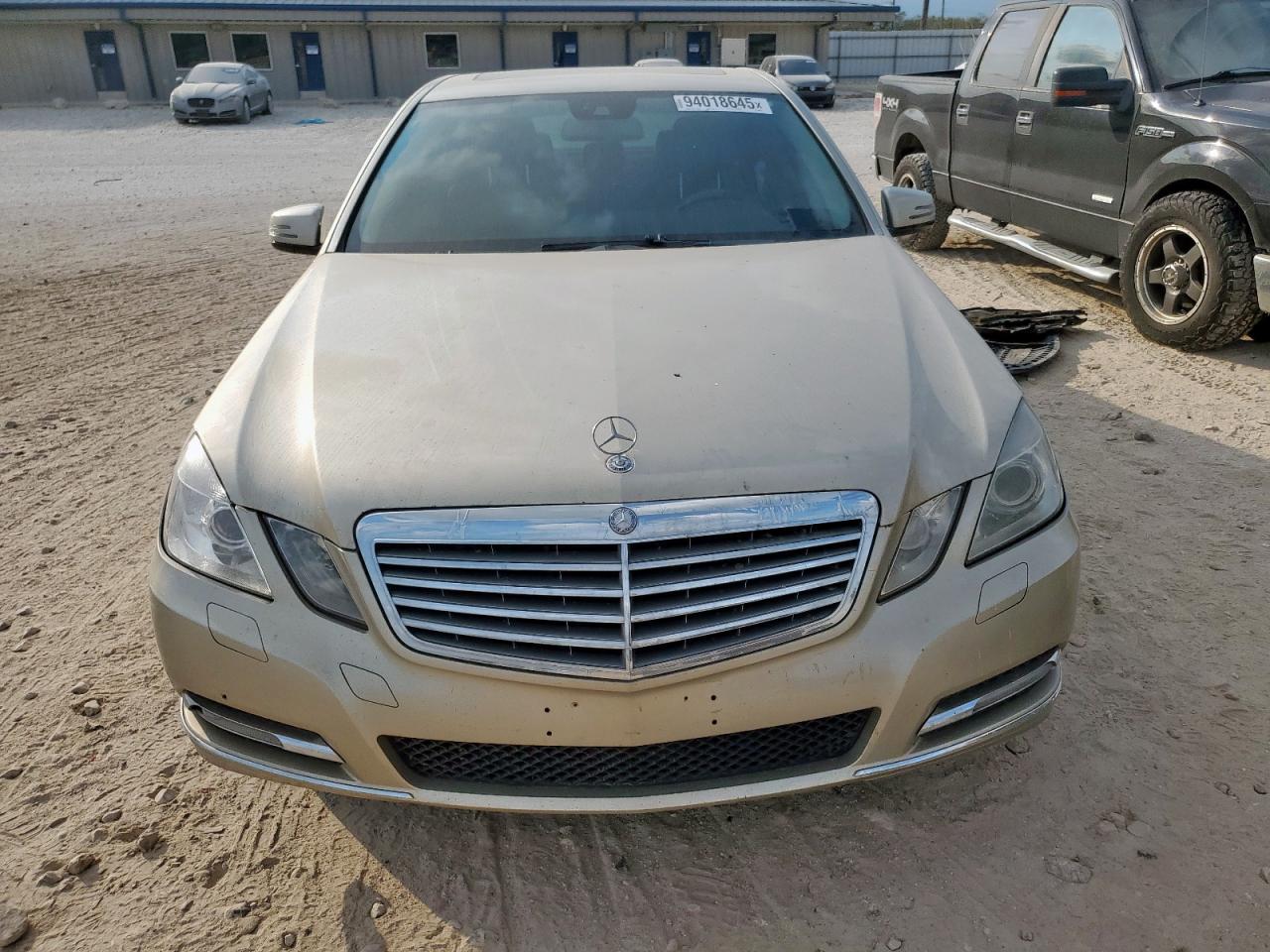 2012 MERCEDES-BENZ E-Class