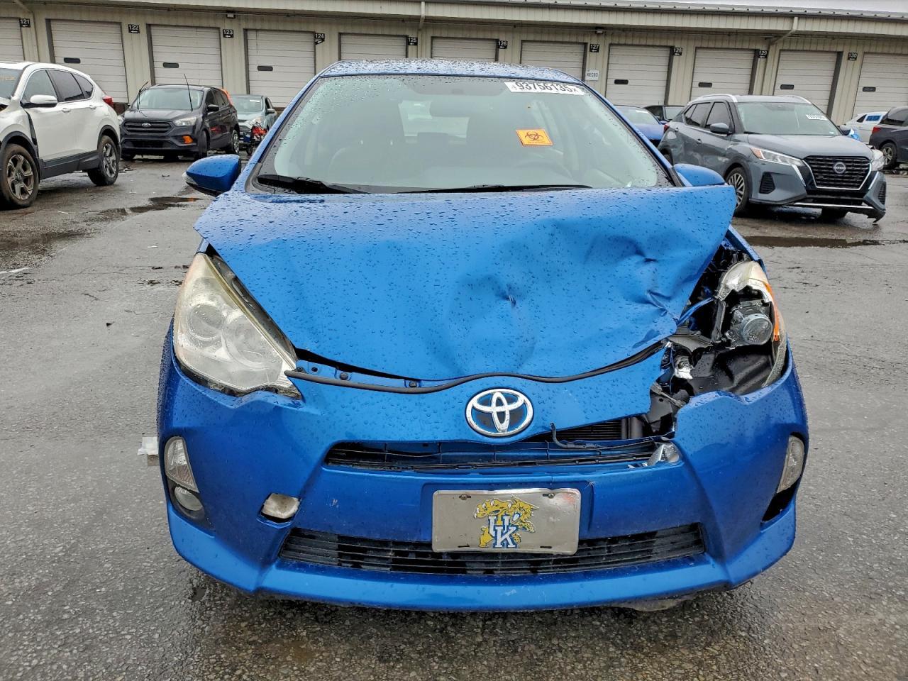 2012 TOYOTA Prius c