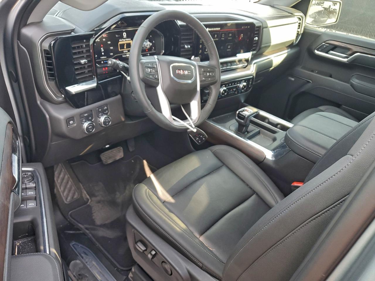 2025 GMC Sierra