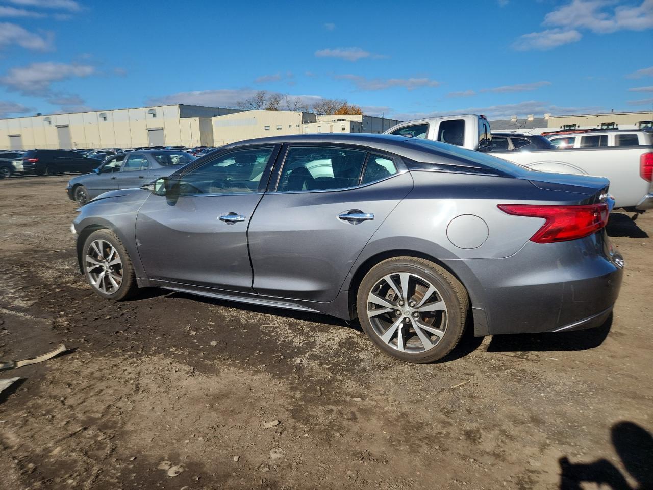 2016 NISSAN Maxima