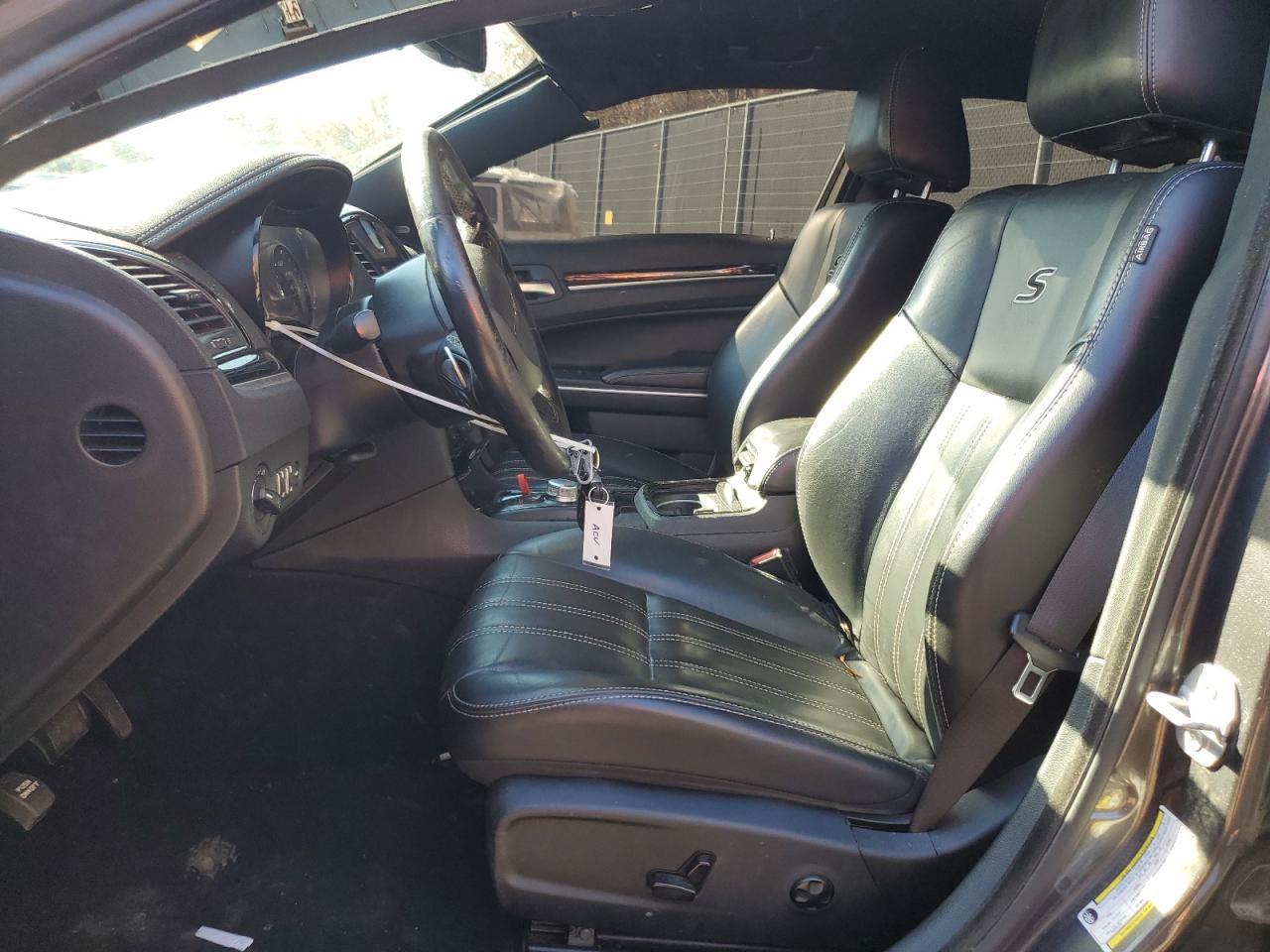 2019 CHRYSLER 300