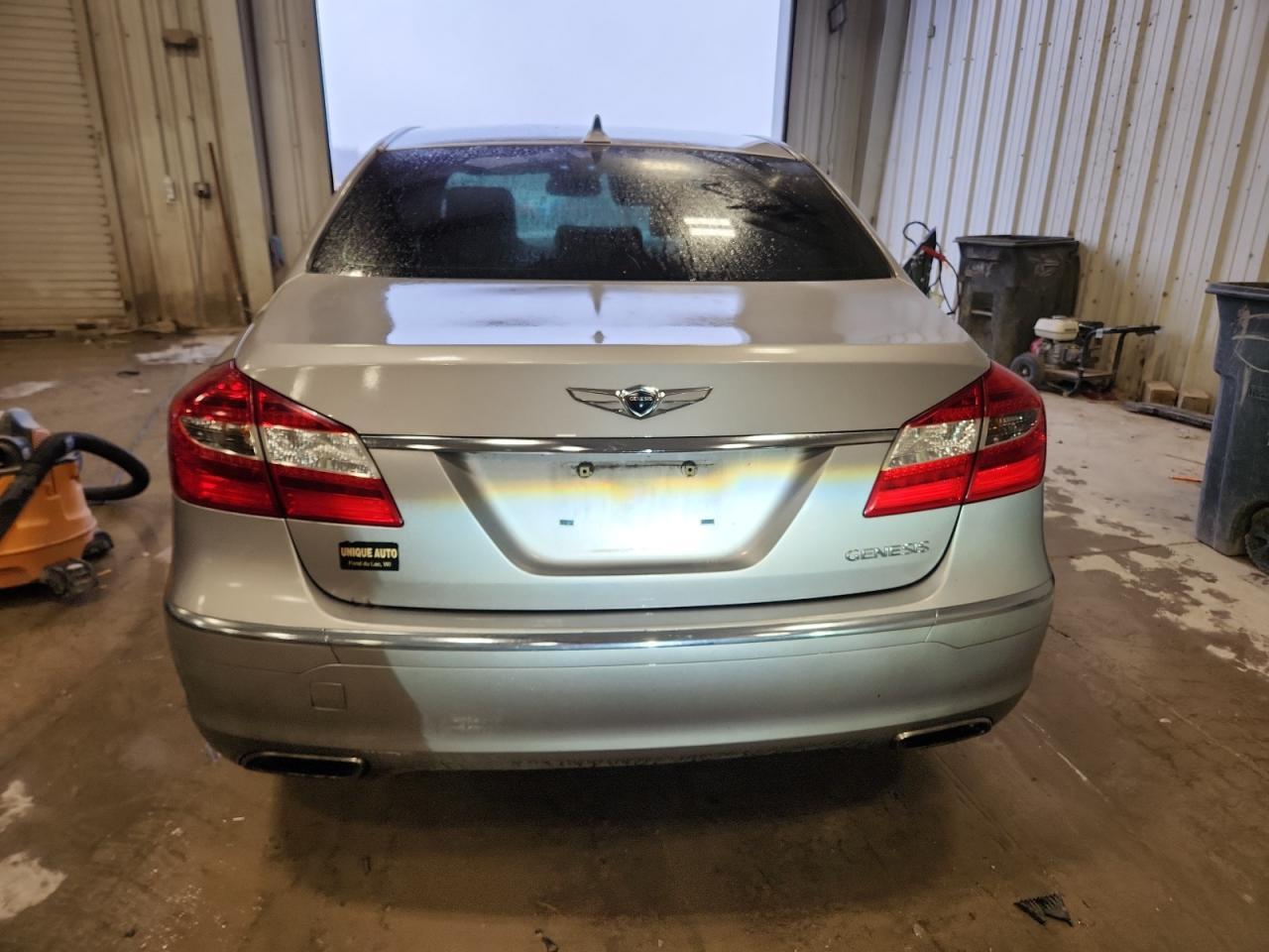 2013 HYUNDAI GENESIS