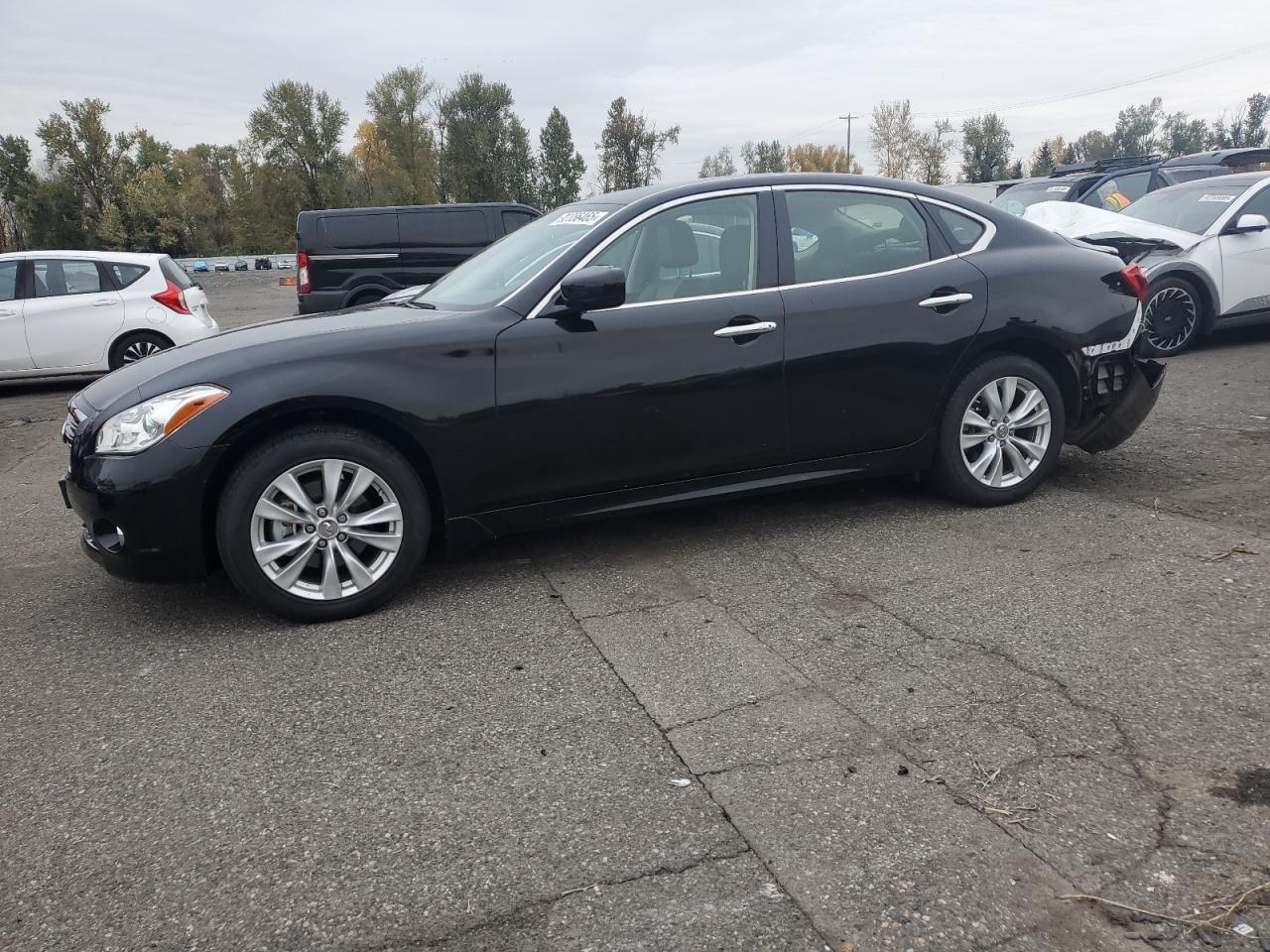 2011 INFINITI M37