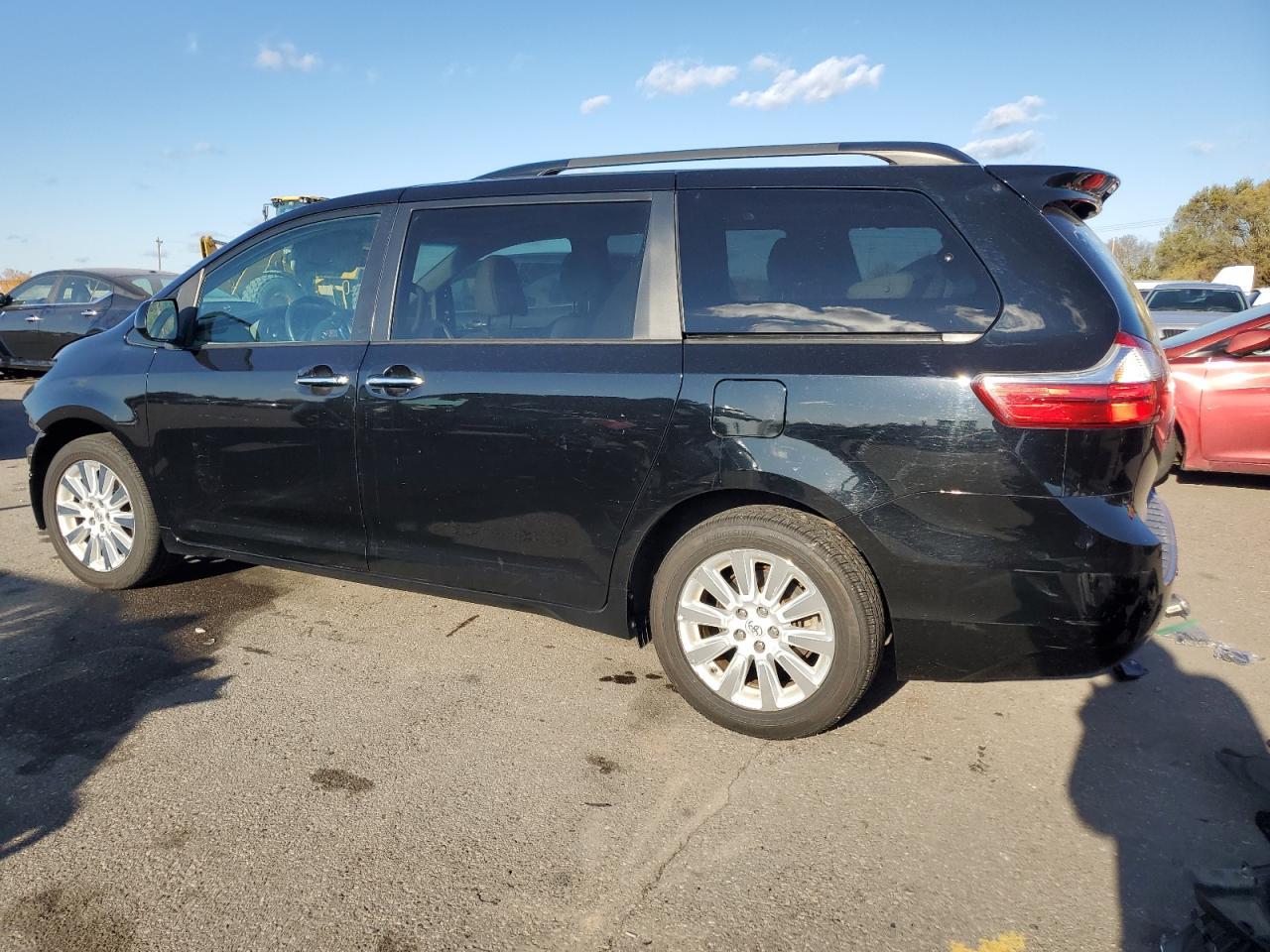 2015 TOYOTA SIENNA