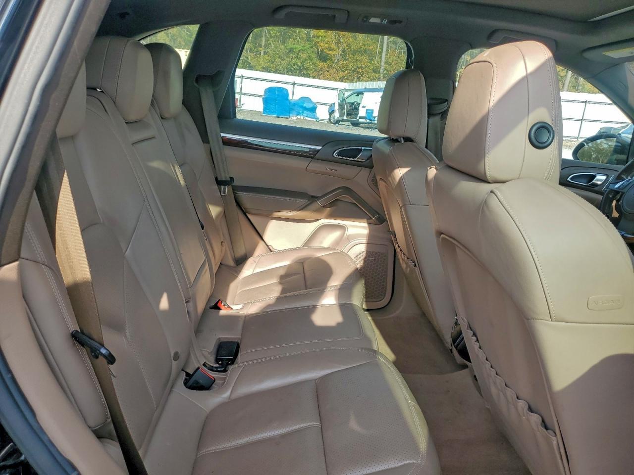2012 PORSCHE CAYENNE