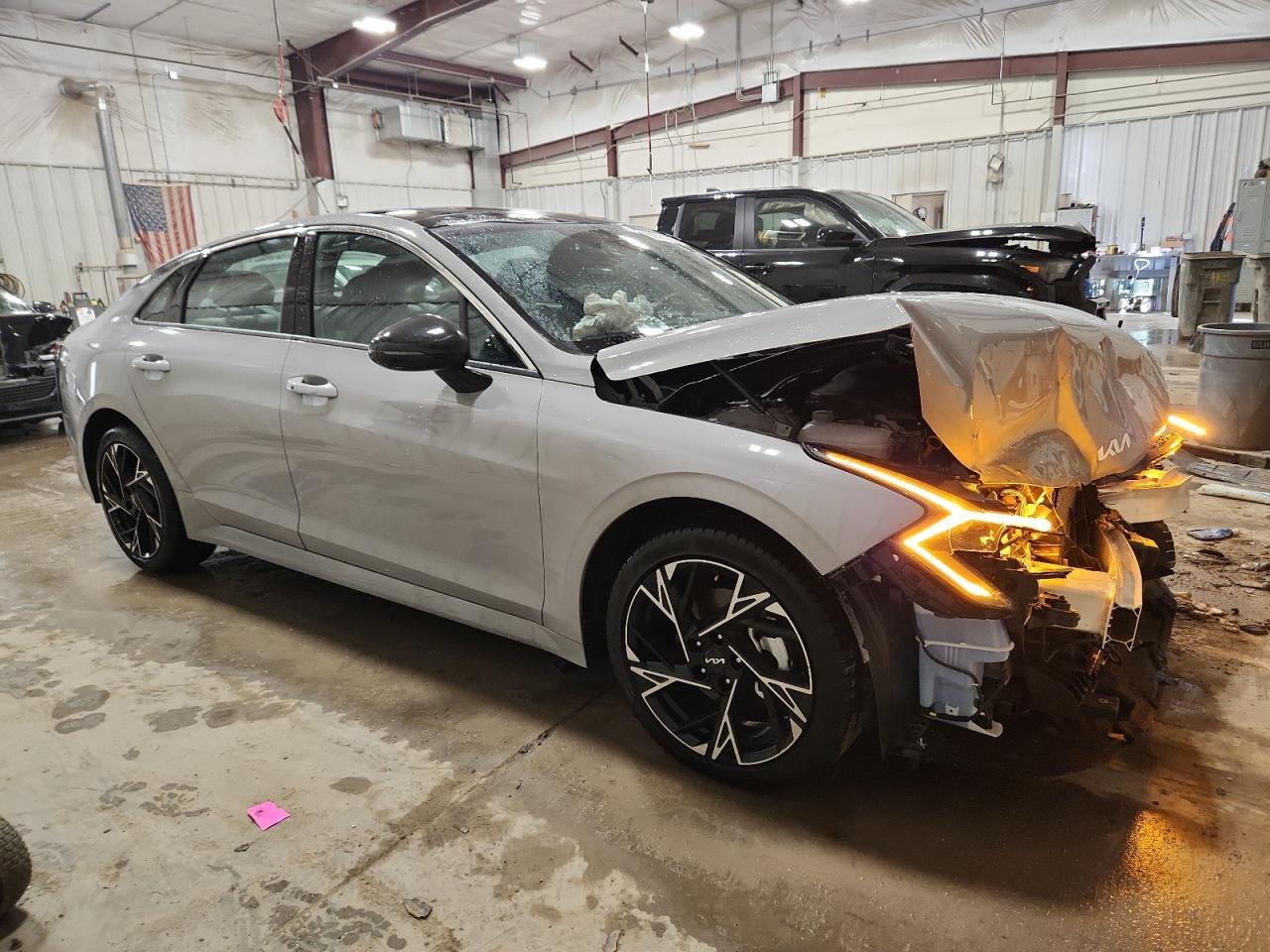 2025 KIA K5