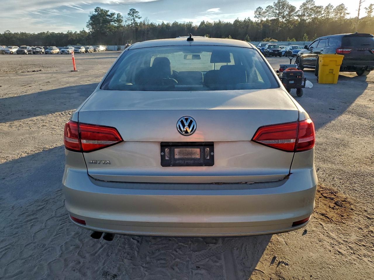 2015 VOLKSWAGEN JETTA